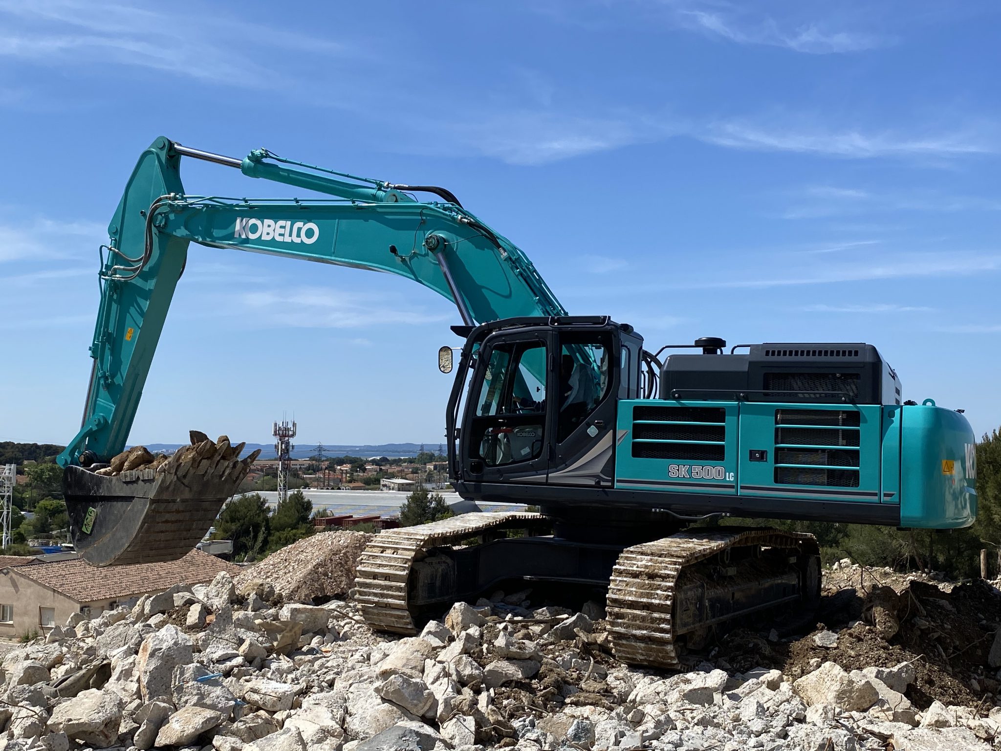 Kobelco Extends Its Line-up In The 50-tonne Class With The Introduction ...