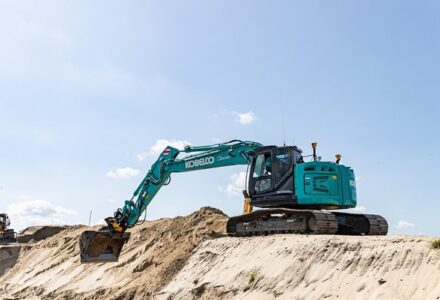 SK230SRLC 7 C KEMP GROUP NL 3 scaled 800x500