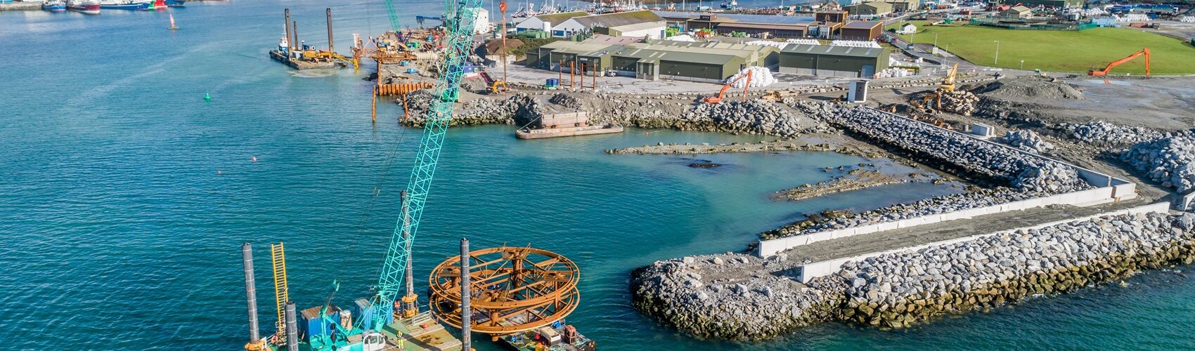 KCME Cranes   Marine